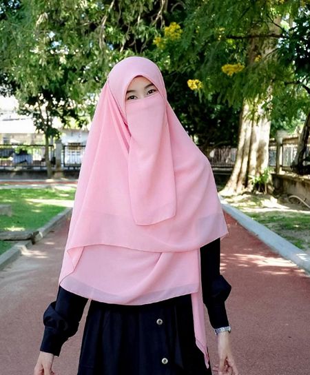 Foto Profil Muslimah Bercadar 15